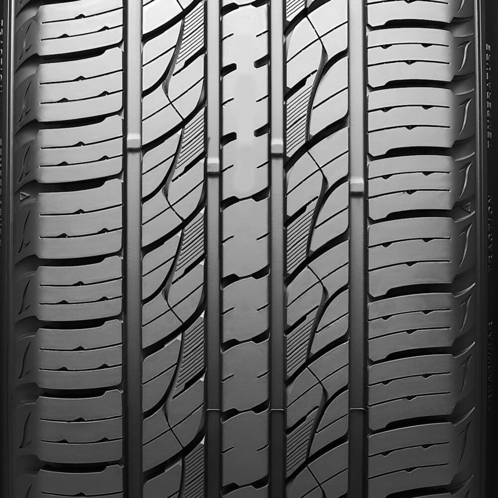 Kumho Crugen Premium KL33 All Season 245/45R19 98H SUV/Crossover Tire - Image 4