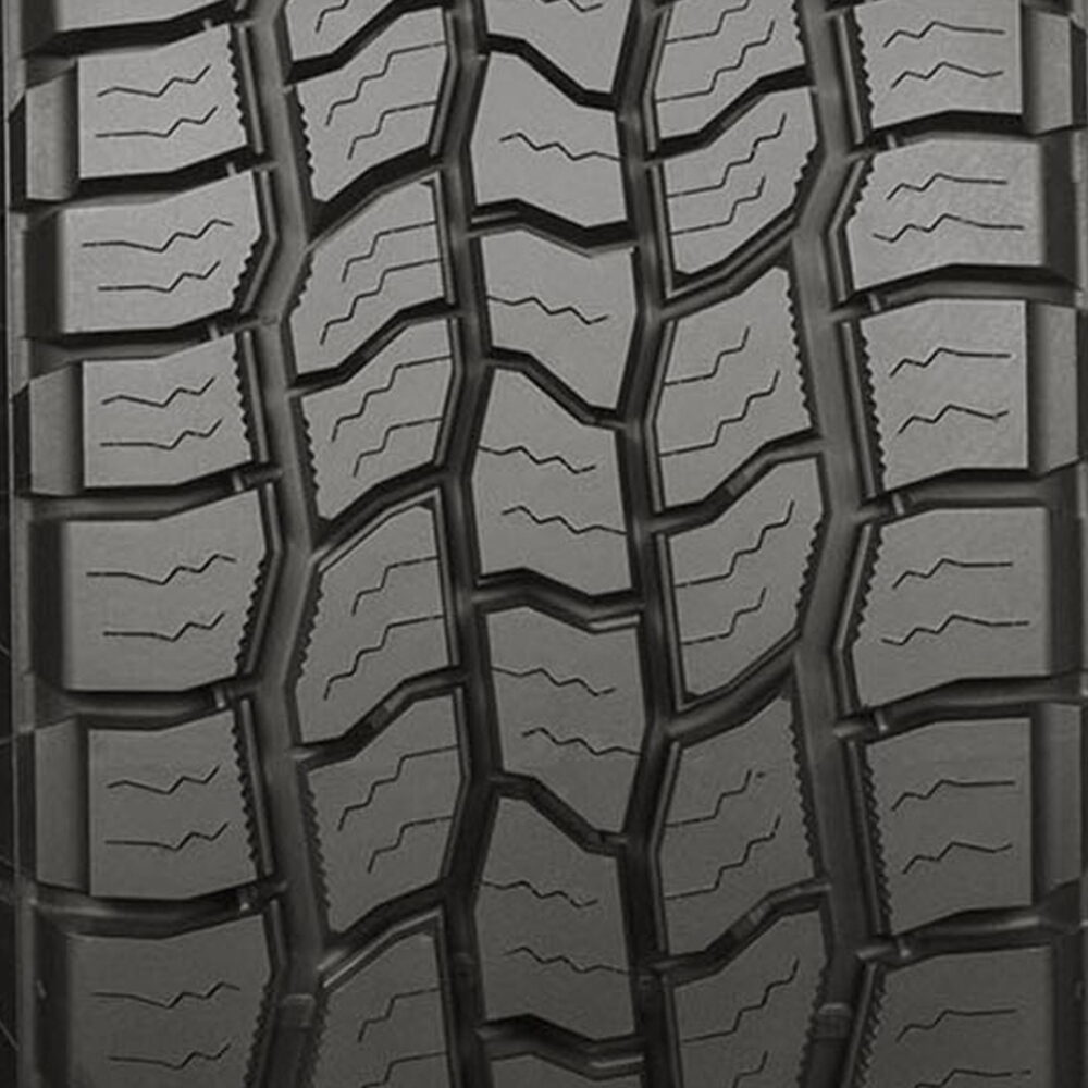 Cooper Discoverer AT3 XLT LT275/70R18 125/122S E Commercial Tire - Image 4