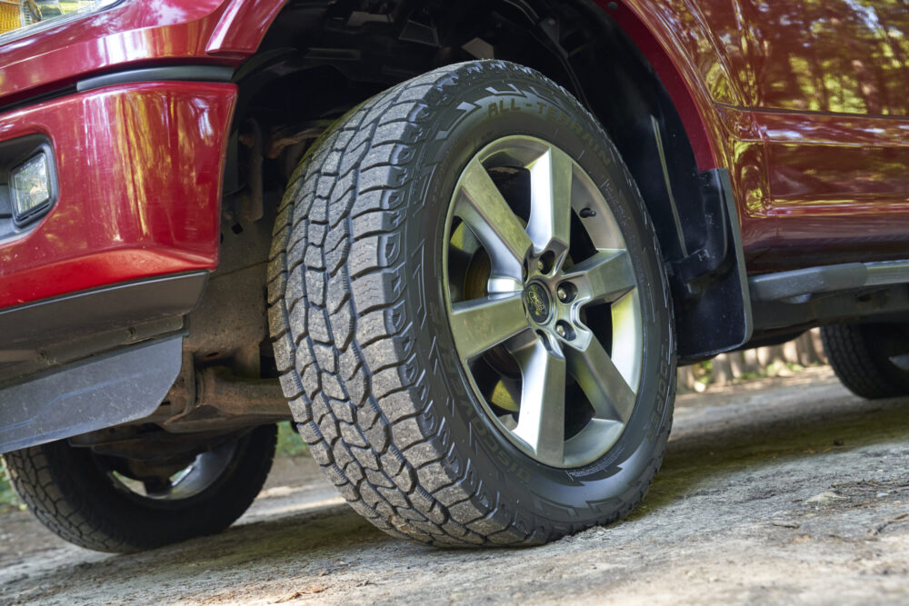 Cooper Discoverer All-Terrain 245/70R16 107T All- Season Tire - Image 2