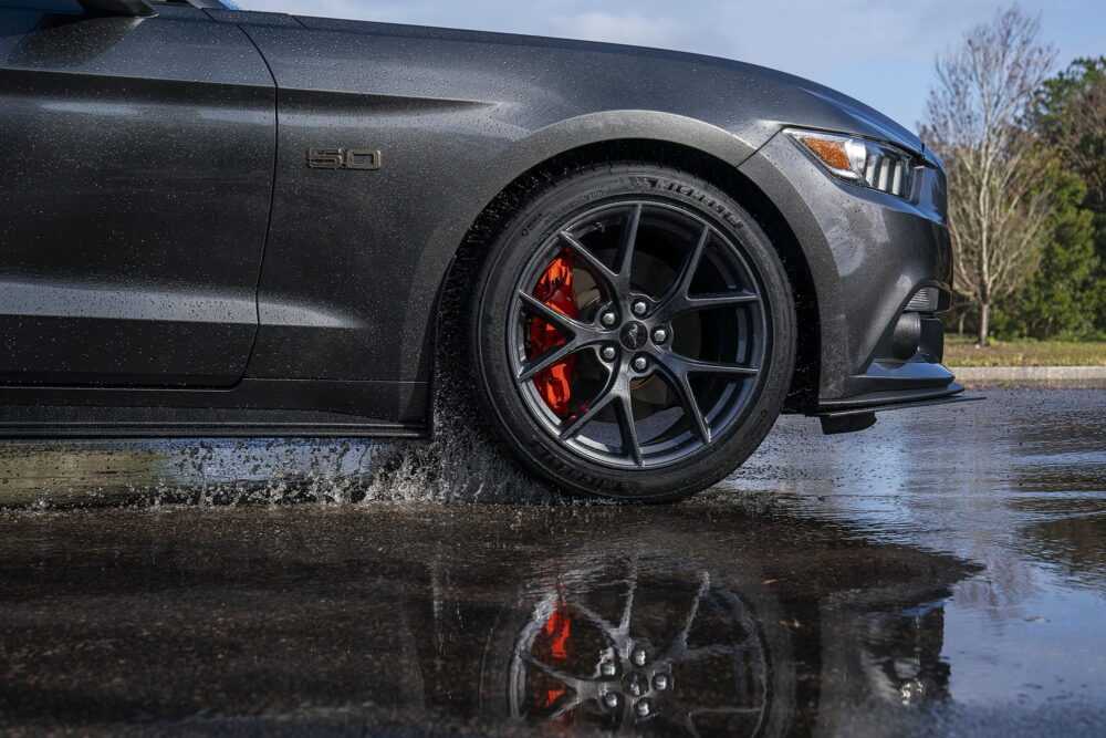 Michelin Pilot Sport All-Season 4 235/40ZR20/XL 96Y Tire - Image 4