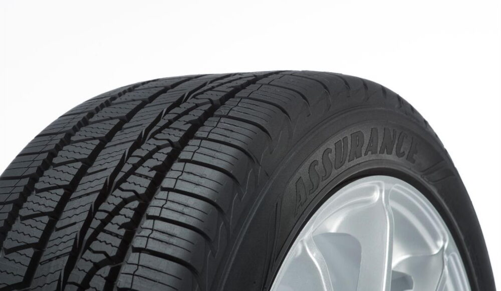 Goodyear Assurance Weatherready 225/60R16 98H All-Season Tire - Image 5