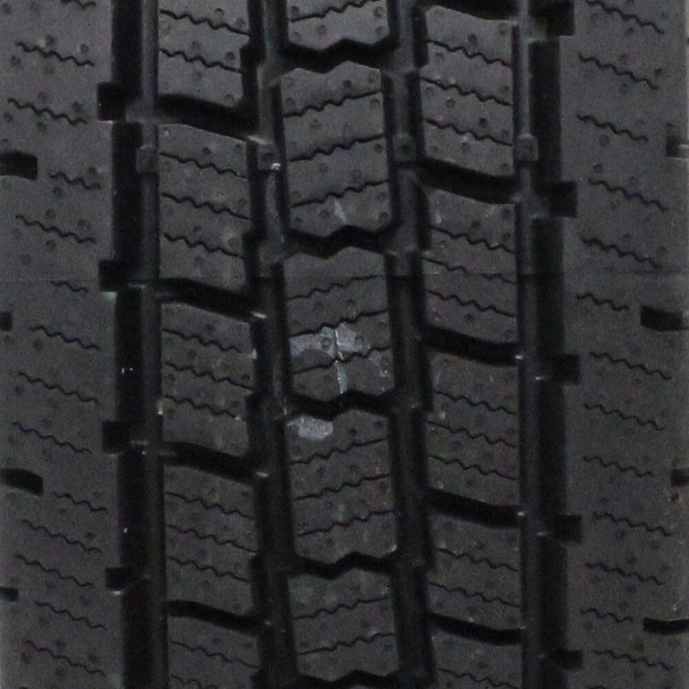 Cooper Discoverer HT3 All Season 235/65R16C 121/119R E Light Truck Tire - Image 4